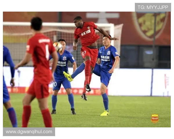 上海申花与天津权健激战正酣谁能在中超赛场笑到最后